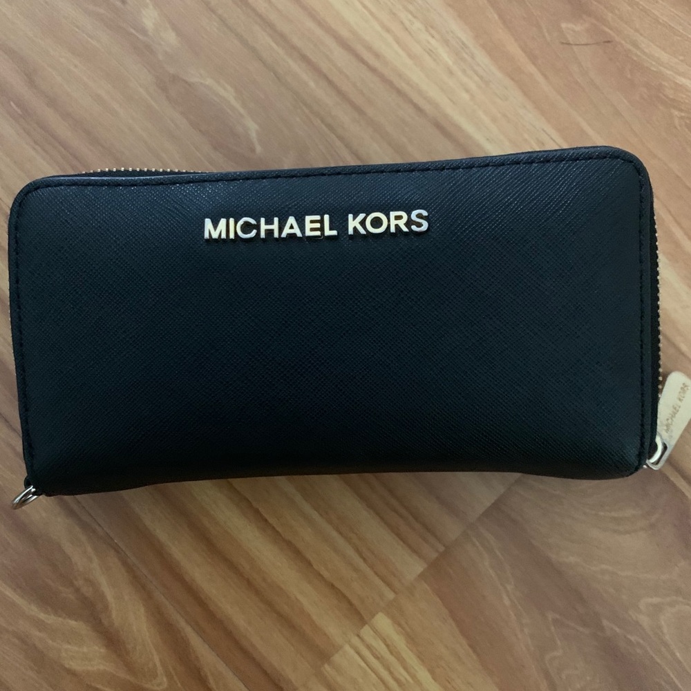 Black/Gold Michael Kors wallet